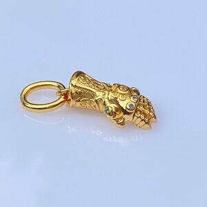 💜 Marvel The Avengers Infinity Gauntlet Dangle Charm